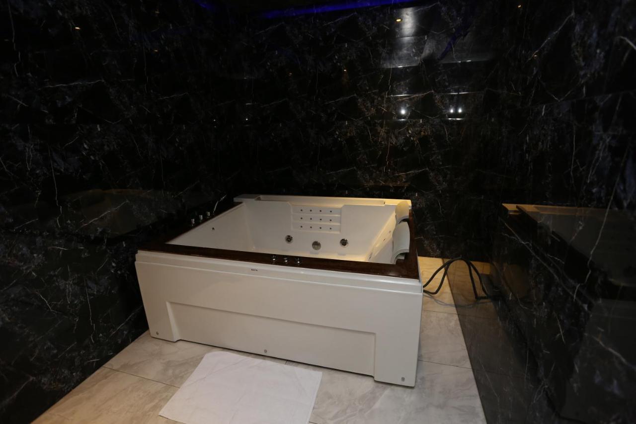 The Orchard Hotel Λαχόρη Εξωτερικό φωτογραφία